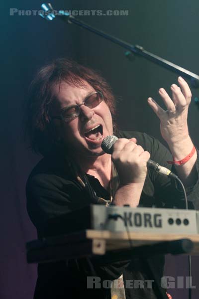 LEGENDARY PINK DOTS - 2011-04-19 - PARIS - Divan du Monde - 